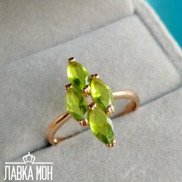 П-057 Кольцо со светло-зелеными камнями (18)